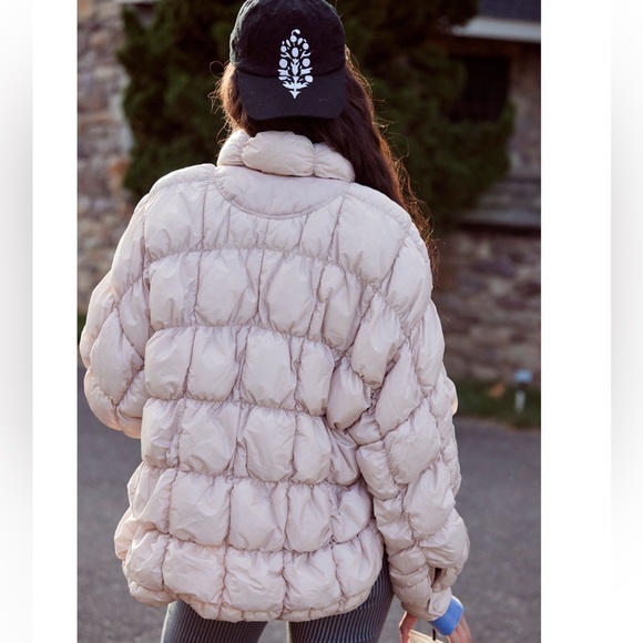 NWT Free People x FP Movement Pippa Scrunchy Glossy Packable Puffer Jacket - Picture 6 of 15